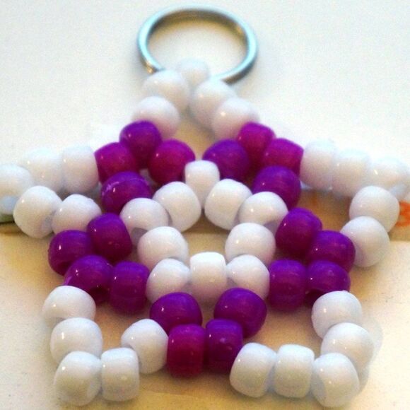 Handmade Magenta White Stretchy Kandi Star Keychain - Picture 5 of 5